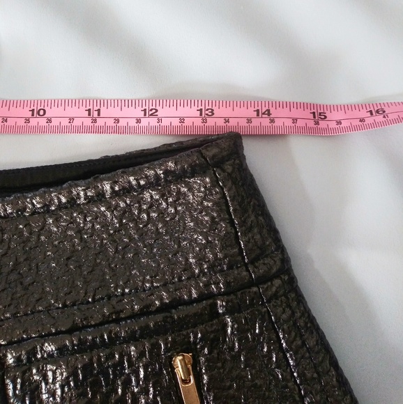 🌻🌻🌻Banana Republic Black Skirt size 4 {A13) - Picture 3 of 5